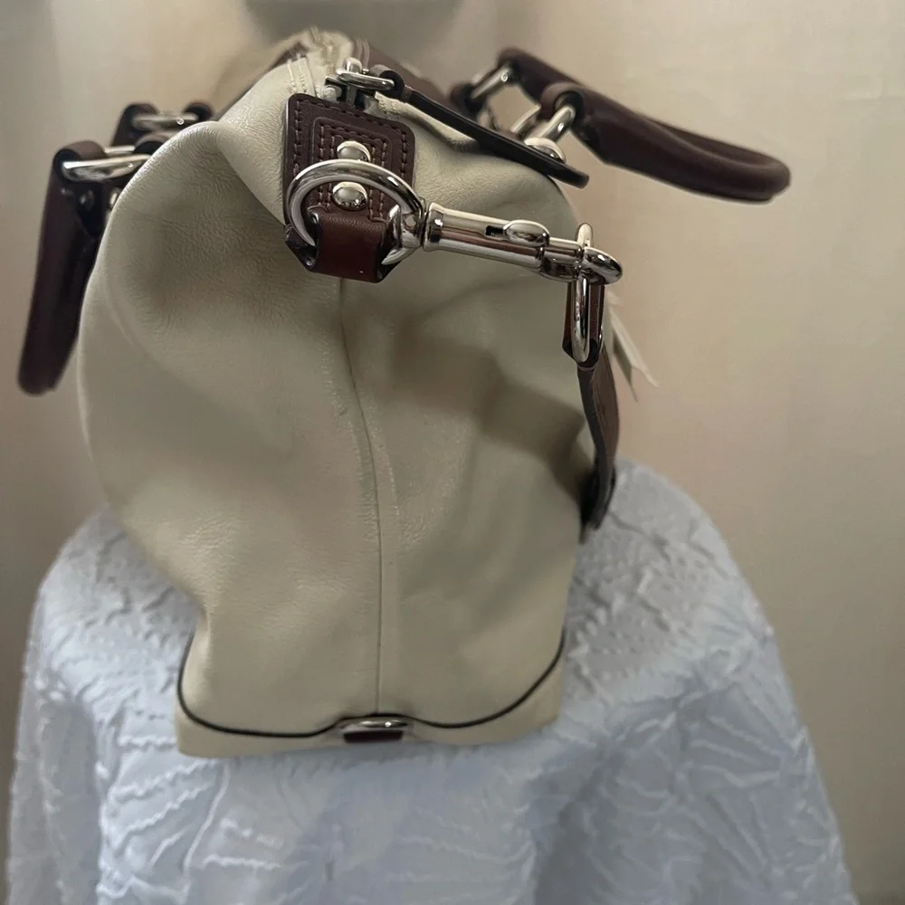 NWT Coach Ashley Leather Satchel Purse Bag White/Bark $698 - Picture 3 of 10